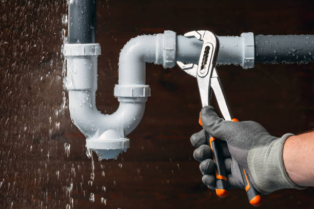 Professional Leak Detection technician working in Bryantville, MA